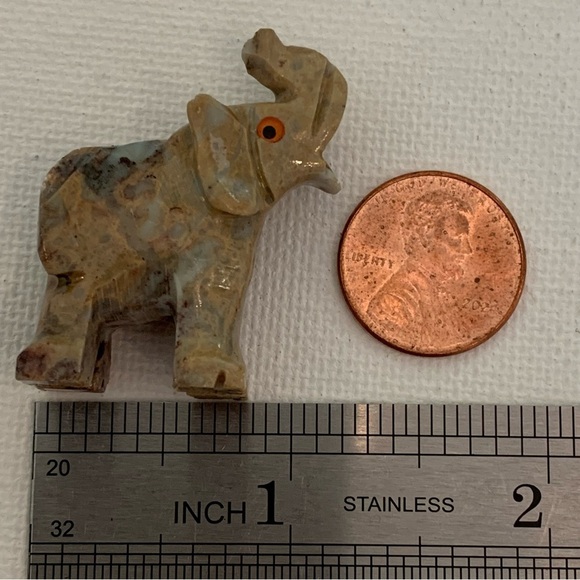 Steatite Elephant Soapstone Figurine MINI Carved Crystal Animal Stone Lucky Pet - Picture 9 of 9